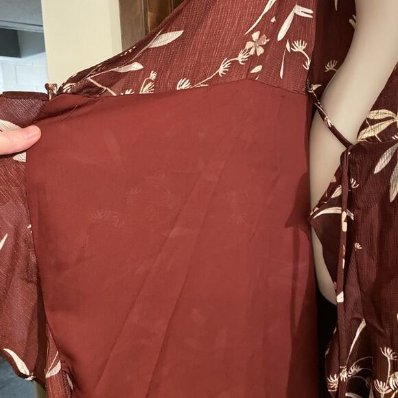 Lulus Wild Winds Burgundy Floral Print High-Low Wrap Dress NWT Size Large - Picture 5 of 8